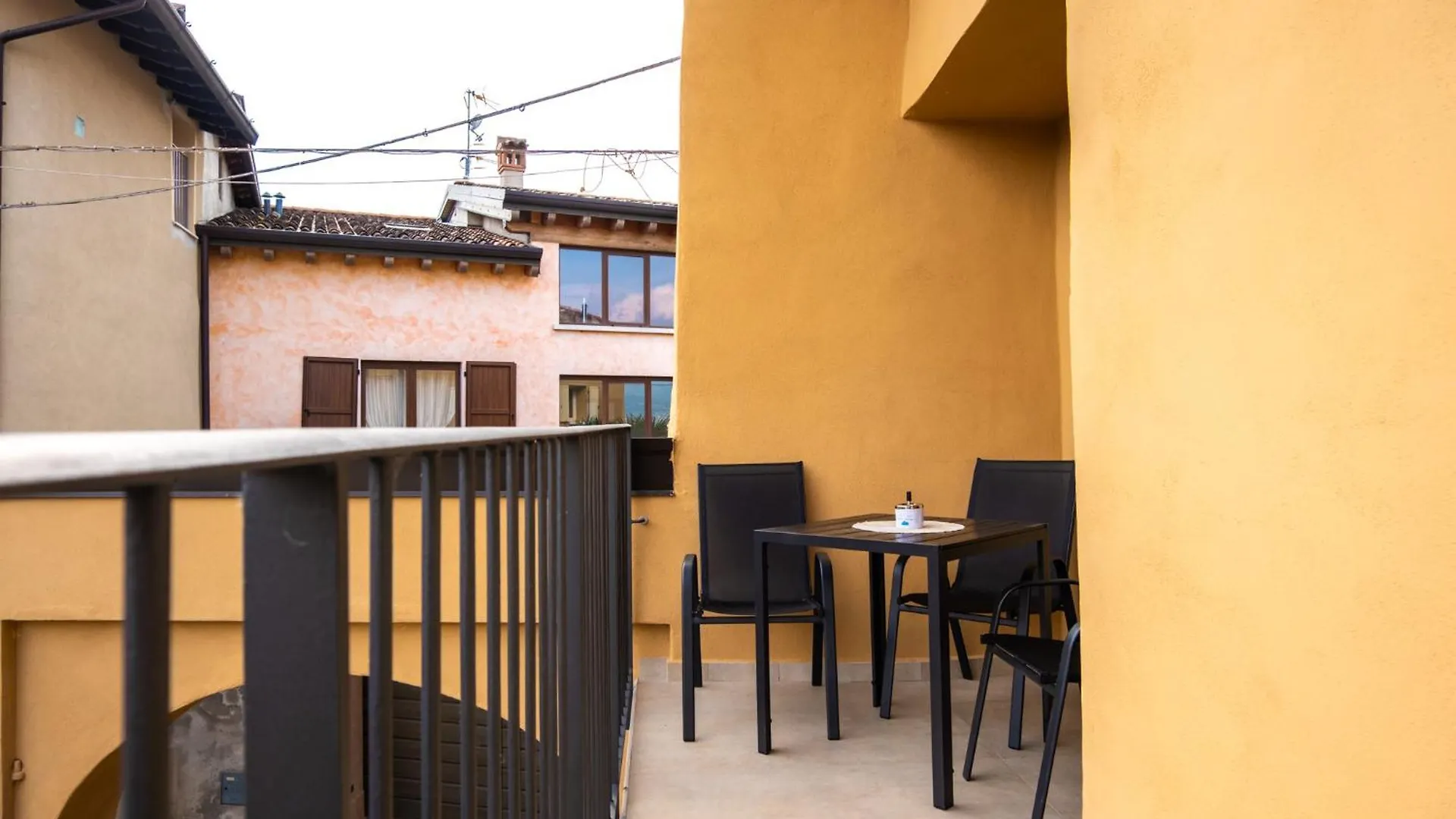 Antica Corte - Loft Montinelle Italy